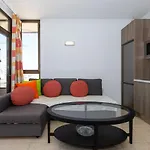 Sunny One Bedroom *