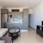 Апартаменти Sunny One Bedroom *
