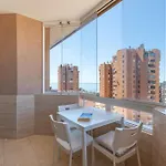 Sunny One Bedroom Апартаменти
