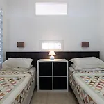Sunny One Bedroom *