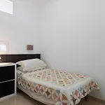Sunny One Bedroom Апартаменти Малага