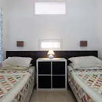 Sunny One Bedroom *