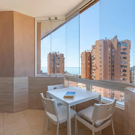 Sunny One Bedroom Appartement