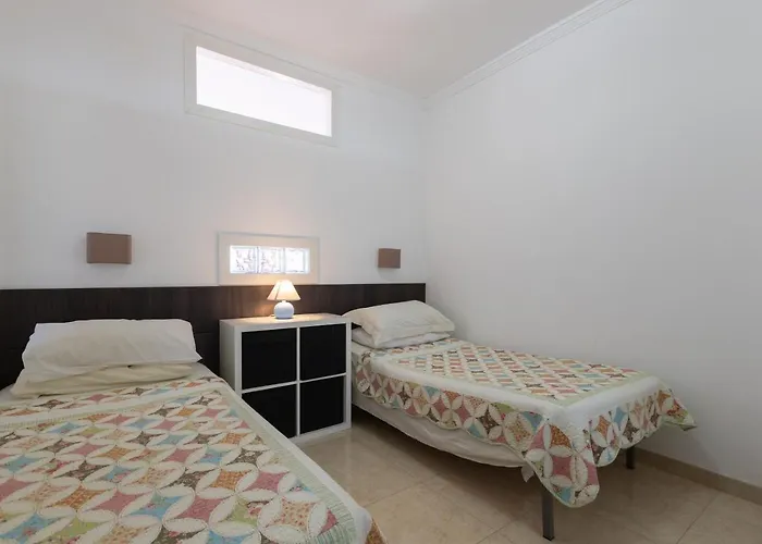 Sunny One Bedroom Апартаменти Малага